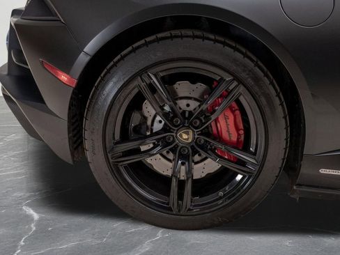 Used 2020 Lamborghini Huracan EVO image 42