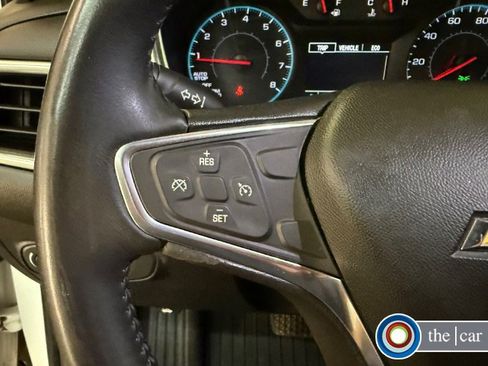 Used 2018 Chevrolet Equinox LT image 23