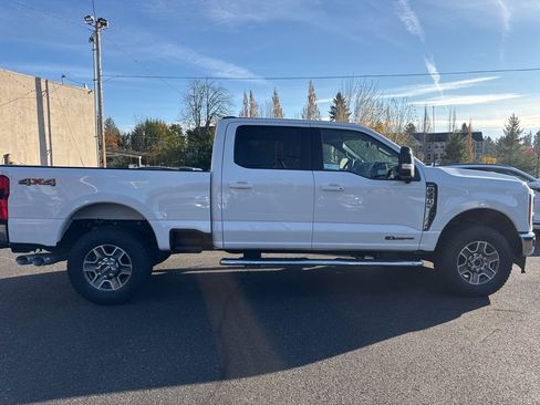 Used 2025 Ford F350 Lariat image 8