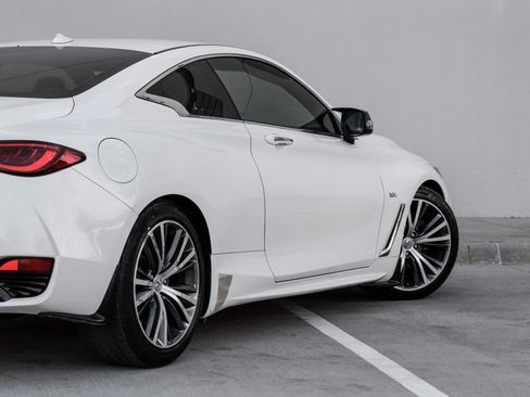 Used 2017 INFINITI Q60 3.0t w/ Premium Plus Package 3.0T image 13