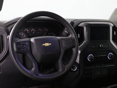 Used 2024 Chevrolet Silverado 2500 W/T w/ WT Convenience Package image 4