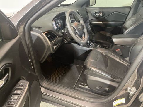 Used 2021 Jeep Cherokee Latitude Lux 80th Anniv w/ Quick Order Package 26U 80TH image 10