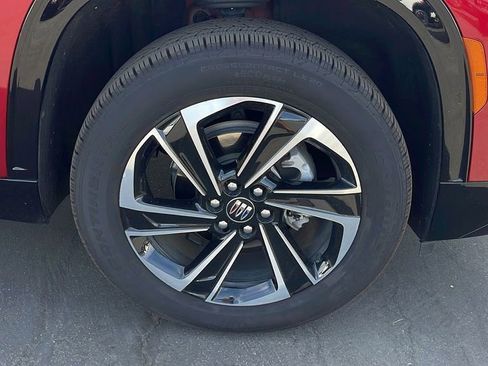 Used 2025 Buick Enclave Sport Touring w/ Power Package image 9