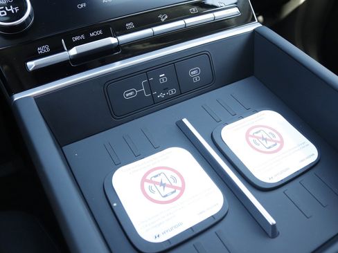 New 2026 Hyundai Santa Fe SE image 26