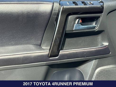 Used 2017 Toyota 4Runner TRD Off-Road Premium AWD/4WD image 12