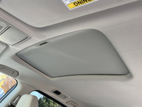 Certified 2025 Honda Odyssey EX-L image 17