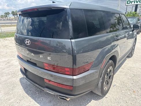 Used 2025 Hyundai Santa Fe SE FWD image 6