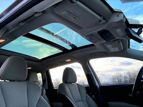 Used 2021 Subaru Ascent Premium w/ Sport Package image 17