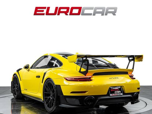Used 2019 Porsche 911 GT2 RS RWD image 3