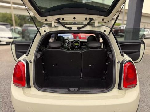 Used 2017 MINI Cooper 2-Door Hardtop image 28