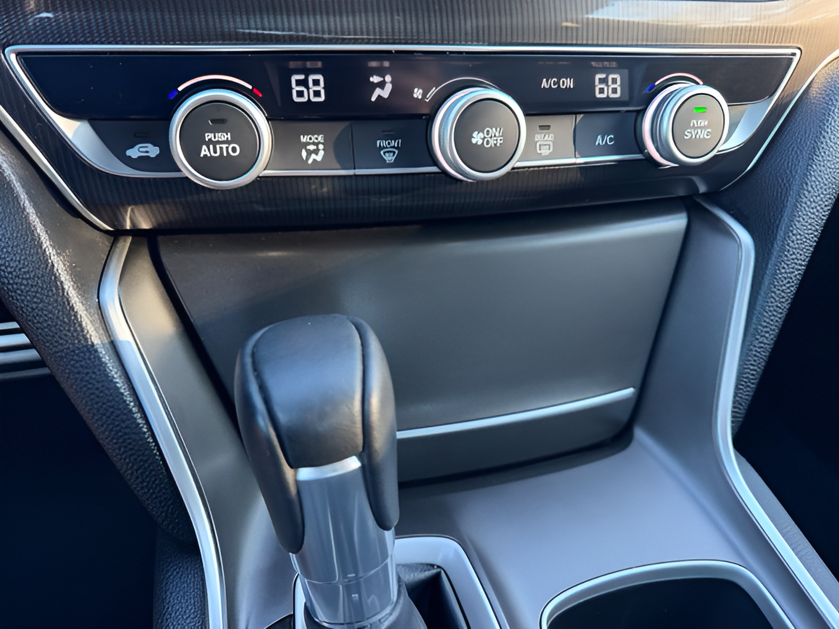 Used 2019 Honda Accord Sport image 18