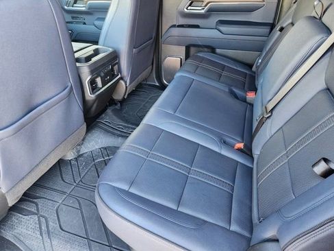 Used 2024 Chevrolet Silverado 1500 High Country w/ Technology Package image 32