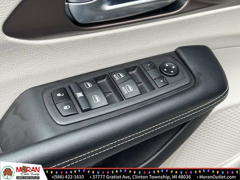 Used 2021 Chrysler Voyager LX image 15