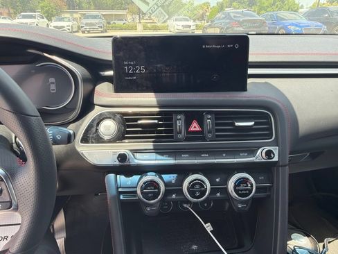 Used 2023 Genesis G70 3.3T w/ Sport Prestige Package RWD image 12