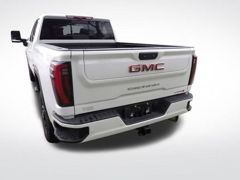 Used 2024 GMC Sierra 3500 AT4 w/ AT4 Premium Plus Package AWD/4WD image 14