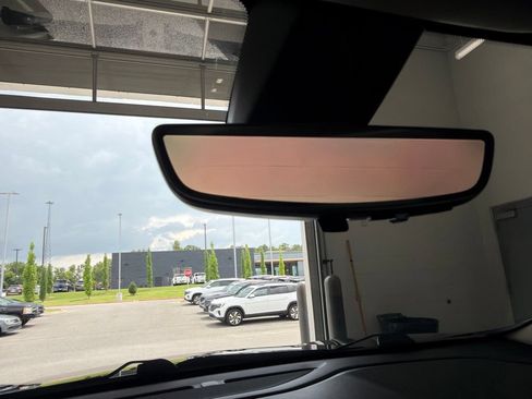 Used 2023 GMC Acadia Denali w/ Black Diamond Edition FWD image 19