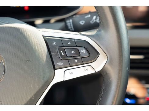 Used 2025 Volkswagen Jetta SE image 19