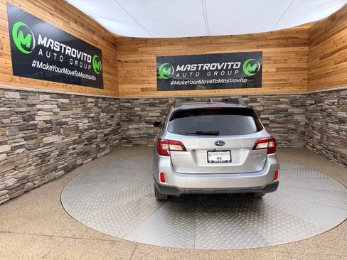 Used 2017 Subaru Outback 2.5i Premium AWD/4WD image 8