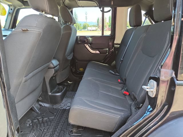 Used 2018 Jeep Wrangler Unlimited Rubicon w/ Cold Weather Group AWD/4WD image 23