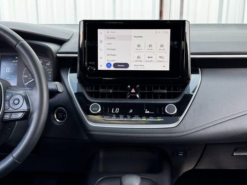 Used 2023 Toyota Corolla SE image 24