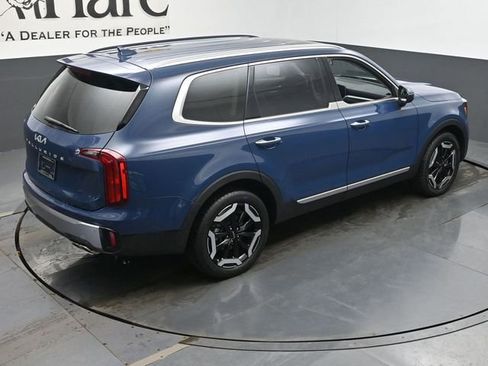 Used 2025 Kia Telluride S FWD image 42