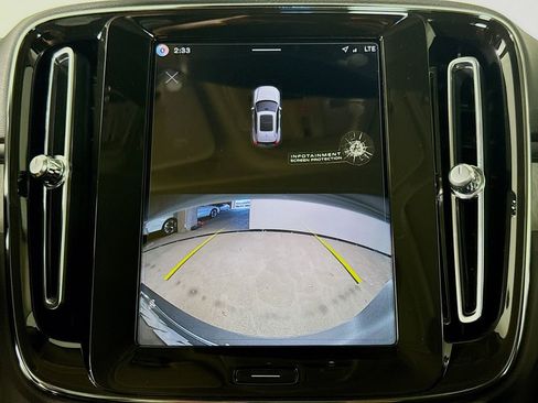 New 2026 Volvo XC40 B5 Core image 14