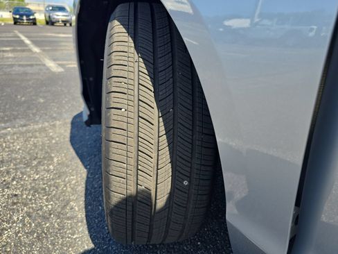 Certified 2025 Honda Accord LX image 27