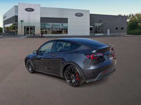 Used 2024 Tesla Model Y Performance AWD/4WD image 7