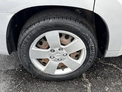 Used 2010 Chevrolet HHR LS image 23