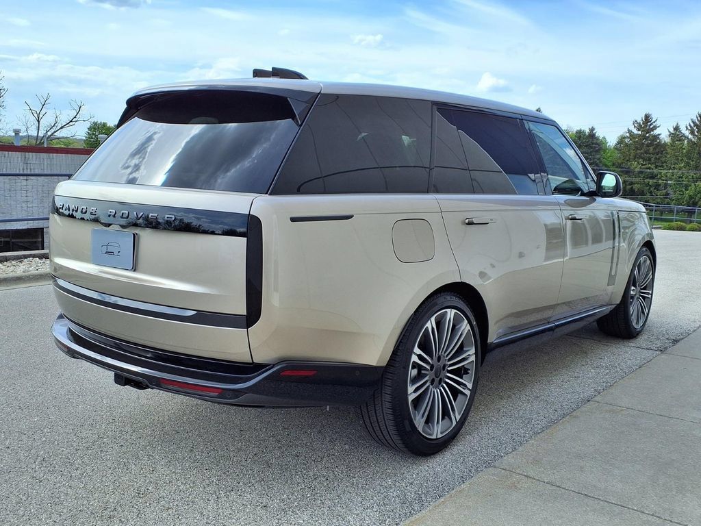 New 2026 Land Rover Range Rover Long Wheelbase SE AWD/4WD image 5