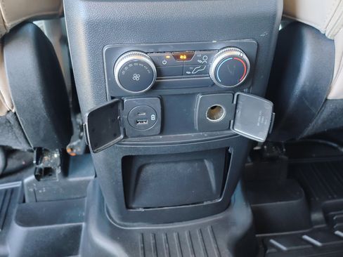 Certified 2022 Ford Explorer XLT w/ Equipment Group 202A image 34