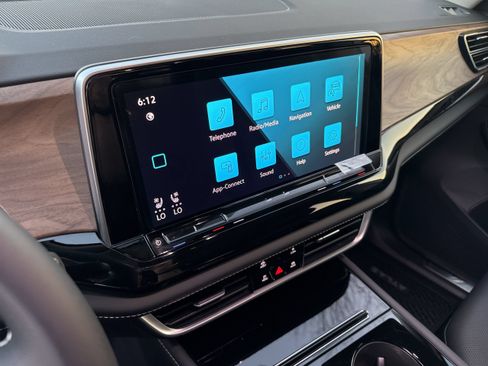 New 2026 Volkswagen Atlas SE FWD image 16