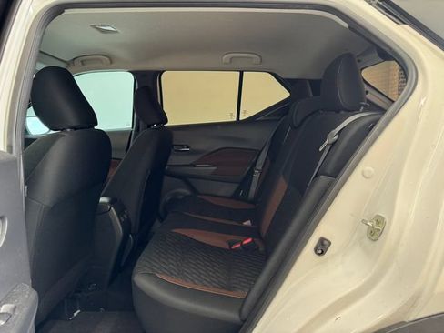 Used 2021 Nissan Kicks SR w/ Exterior Package FWD image 21