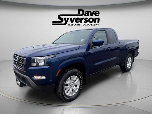 Used 2022 Nissan Frontier SV image 1