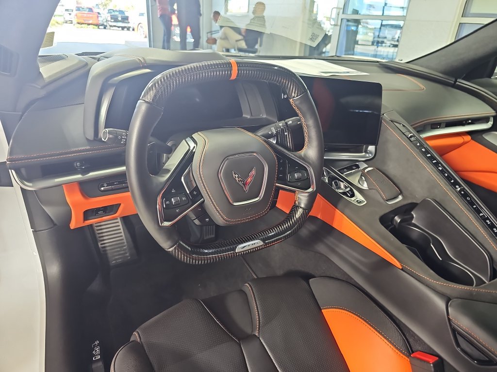 Used 2025 Chevrolet Corvette Z06 RWD image 19
