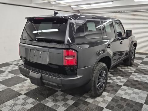Used 2024 Toyota Land Cruiser image 6