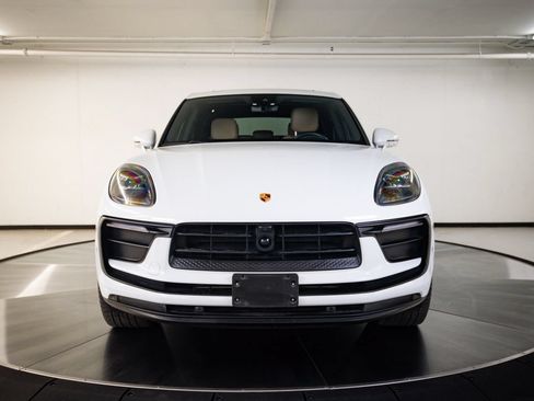 Certified 2023 Porsche Macan AWD/4WD image 10