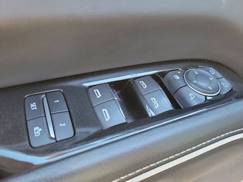 Used 2023 Cadillac Escalade Premium Luxury w/ LPO, Radiant Package image 21