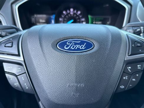 Used 2019 Ford Fusion SE image 28