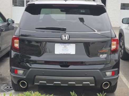 Used 2023 Honda Passport TrailSport image 6