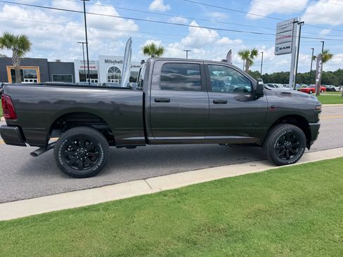 New 2026 RAM 2500 Big Horn AWD/4WD image 4