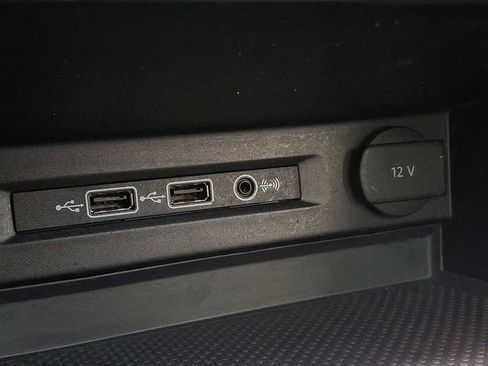 Used 2019 Volkswagen Tiguan SEL image 25