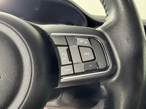 Used 2020 Jaguar E-PACE SE AWD/4WD image 16