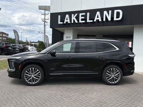 New 2026 Buick Enclave Avenir w/ Super Cruise Package FWD image 3