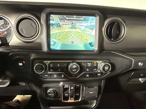 Used 2021 Jeep Gladiator Sport AWD/4WD image 25
