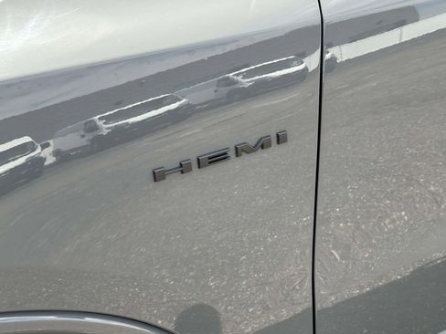 Used 2022 Dodge Durango R/T w/ Hemi Orange Plus Package AWD/4WD image 10