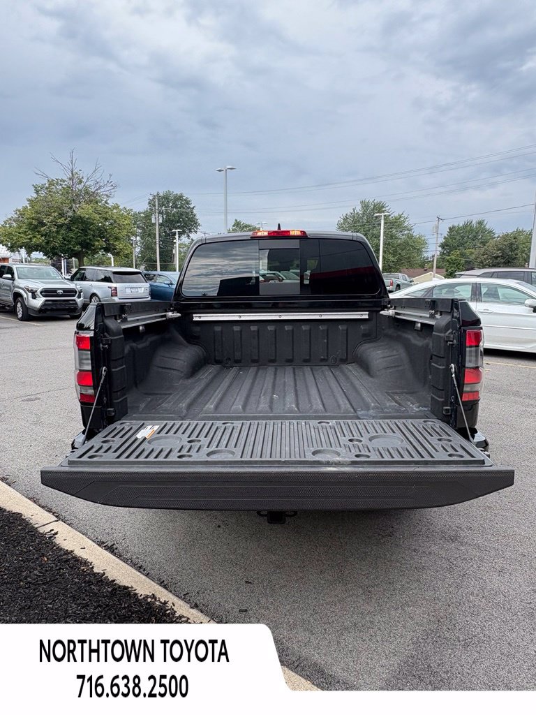 Used 2023 Nissan Frontier SV w/ SV Convenience Package AWD/4WD image 8