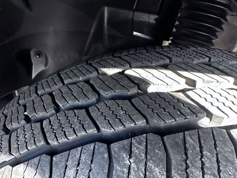 Used 2025 Mercedes-Benz Sprinter 2500 image 13