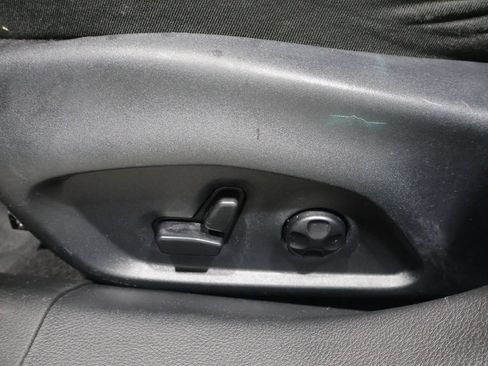 Used 2018 Jeep Compass Limited AWD/4WD image 12