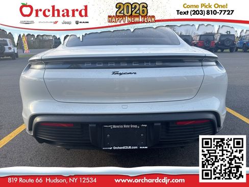 Used 2021 Porsche Taycan Base image 4